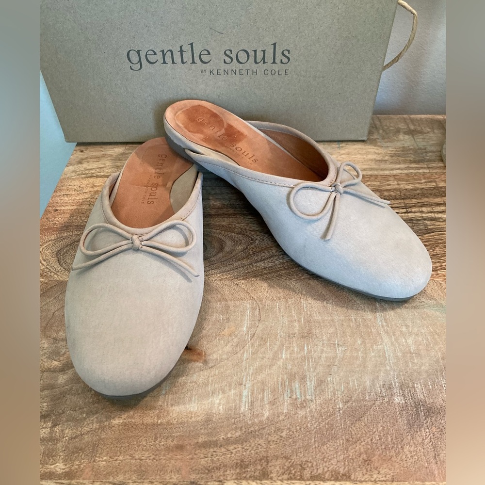 Gentle Souls Eugene Bow Slide Mule Flats